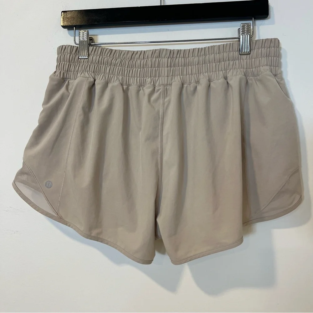 Lululemon Hotty Hot High Rise Lined shorts 2.5” beige